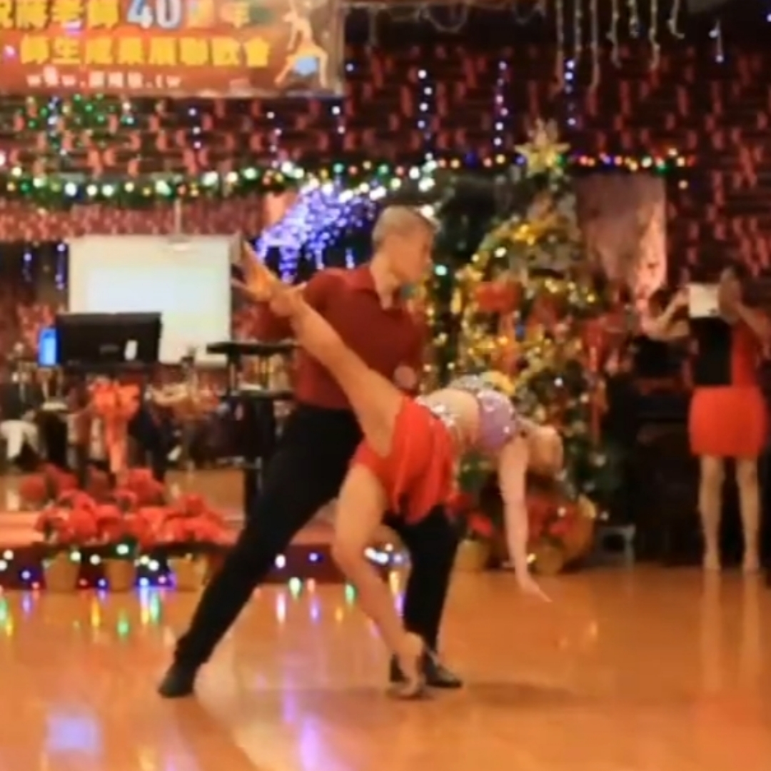 3-2 師生表演 夏奇拉JIVE秀蔣老師、超人